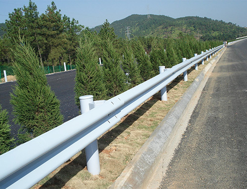 公路護(hù)欄